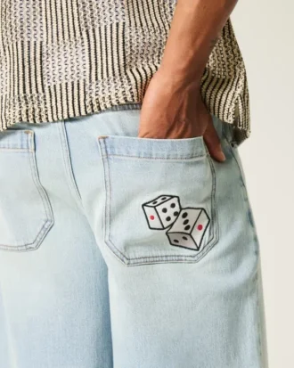 Açık Renk Yıkanmış Dice Grafikli Süper Bol Denim Şort