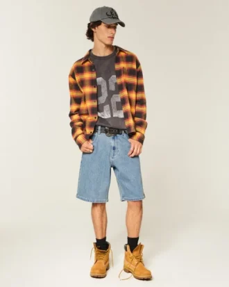 Bol Kesim Nakışlı Logo Denim Şort