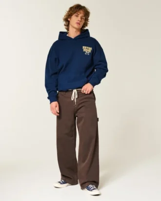 Boxy University of Notre Dame Fighting Irish Grafik Kapüşonlu Sweatshirt Boxy University of Notre Dame Fighting Irish Grafik Kapüşonlu Sweatshirt