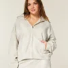 Büyük Boy Geyik Desenli Fermuarlı Kapüşonlu Sweatshirt Büyük Boy Geyik Desenli Fermuarlı Kapüşonlu Sweatshirt