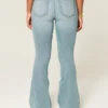 Curvy Yüksek Bel Orta Yıkama Flare Kot Pantolon Curvy Yüksek Bel Orta Yıkama Flare Kot Pantolon