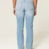 Curvy Yüksek Bel Yıpranmış Açık Renk Düz Paça Kot Pantolon Curvy Yüksek Bel Yıpranmış Açık Renk Düz Paça Kot Pantolon