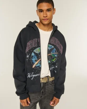 dikdrtgen kesim someday tomorrow grafikli sslemeli fermuarl kaponlu sweatshirt 1 330x413 - Dikd&ouml;rtgen kesim Someday Tomorrow Grafikli S&uuml;slemeli Fermuarlı Kap&uuml;şonlu Sweatshirt