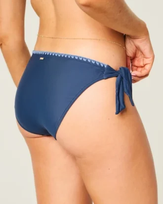 Dikişli Yan Bağcıklı Bikini Altı