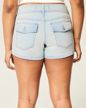 Düşük Bel Açık Renk Yıkanmış Denim Kısa Şort