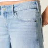 Düşük Bel Açık Renkli Çivili Fiyonklu Bol Kot Pantolon Düşük Bel Açık Renkli Çivili Fiyonklu Bol Kot Pantolon