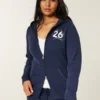 Fermuarlı Senior ’26 Grafik Kapüşonlu Sweatshirt Fermuarlı Senior ’26 Grafik Kapüşonlu Sweatshirt