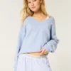 Hollister Comfy Cloud Oversized V-Neck Sweater Hollister Comfy Cloud Oversized V-Neck Sweater