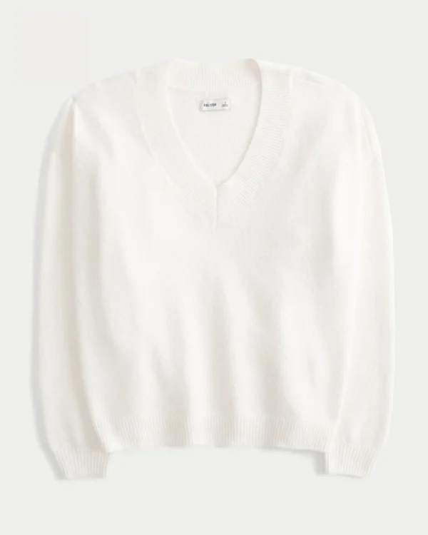 Hollister Comfy Cloud Oversized V-Neck Sweater Hollister Comfy Cloud Oversized V-Neck Sweater