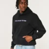 Hollister x Taco Bell Kutu Kesim Grafik Kapüşonlu Sweatshirt Hollister x Taco Bell Kutu Kesim Grafik Kapüşonlu Sweatshirt