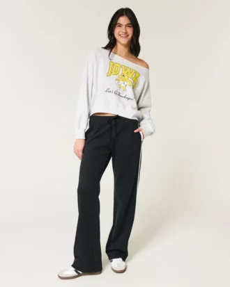 Kolay Omuz Dışı Iowa Hawkeyes Grafik Sweatshirt