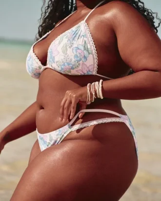 Kroşe Stil Karışık Yüksek Bacak Cheeky Bikini Altı