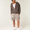 Kutu Kesim Fermuarlı Kapüşonlu Sweatshirt Kutu Kesim Fermuarlı Kapüşonlu Sweatshirt