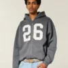 Kutu Kesim Fermuarlı Numara Grafik Kapüşonlu Sweatshirt Kutu Kesim Fermuarlı Numara Grafik Kapüşonlu Sweatshirt