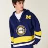 Michigan Üniversitesi Wolverines Grafik Hokey Forması Kapüşonlu Sweatshirt Michigan Üniversitesi Wolverines Grafik Hokey Forması Kapüşonlu Sweatshirt