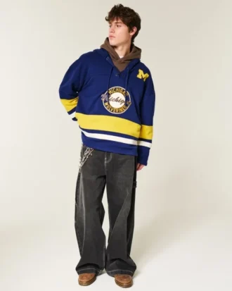 Michigan Üniversitesi Wolverines Grafik Hokey Forması Kapüşonlu Sweatshirt