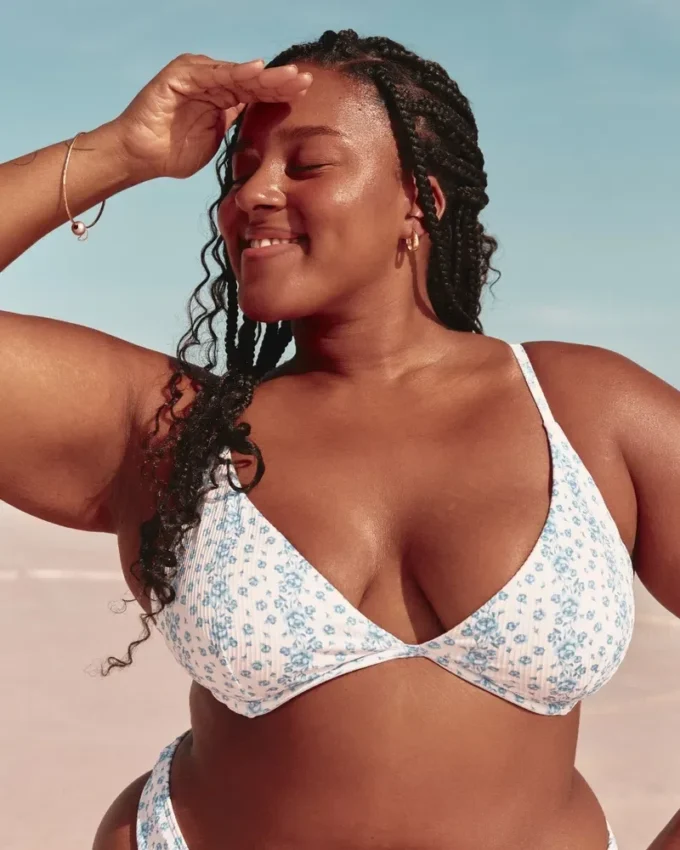 Nakışlı Plunge Balconette Bikini Üstü Nakışlı Plunge Balconette Bikini Üstü