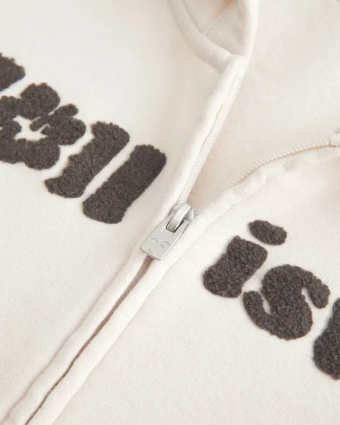 Şönil Logo Grafik Fermuarlı Kapüşonlu Sweatshirt Şönil Logo Grafik Fermuarlı Kapüşonlu Sweatshirt