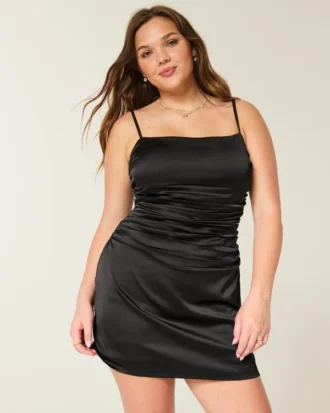 Saten Sırt Fiyonklu Bodycon Elbise