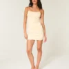 Saten Sırt Fiyonklu Bodycon Elbise