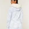 Suni Kürk Süslü Fermuarlı Kamuflaj Kapüşonlu Sweatshirt Suni Kürk Süslü Fermuarlı Kamuflaj Kapüşonlu Sweatshirt