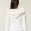 Suni Kürk Süslü Fermuarlı Kapüşonlu Sweatshirt Suni Kürk Süslü Fermuarlı Kapüşonlu Sweatshirt