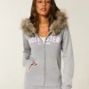 Suni Kürk Süslü Logo Grafik Fermuarlı Kapüşonlu Sweatshirt Suni Kürk Süslü Logo Grafik Fermuarlı Kapüşonlu Sweatshirt