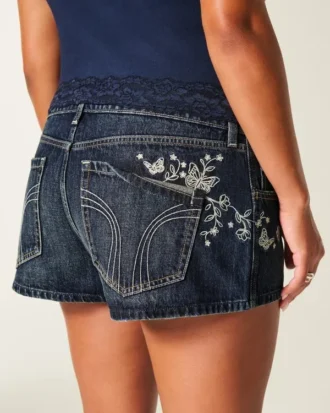 Ultra Düşük Bel Koyu Yıkama Kelebek Nakışlı Denim Mini Şort