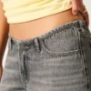 Ultra Düşük Bel Mini Kemerli Gri Bol Kot Pantolon Ultra Düşük Bel Mini Kemerli Gri Bol Kot Pantolon