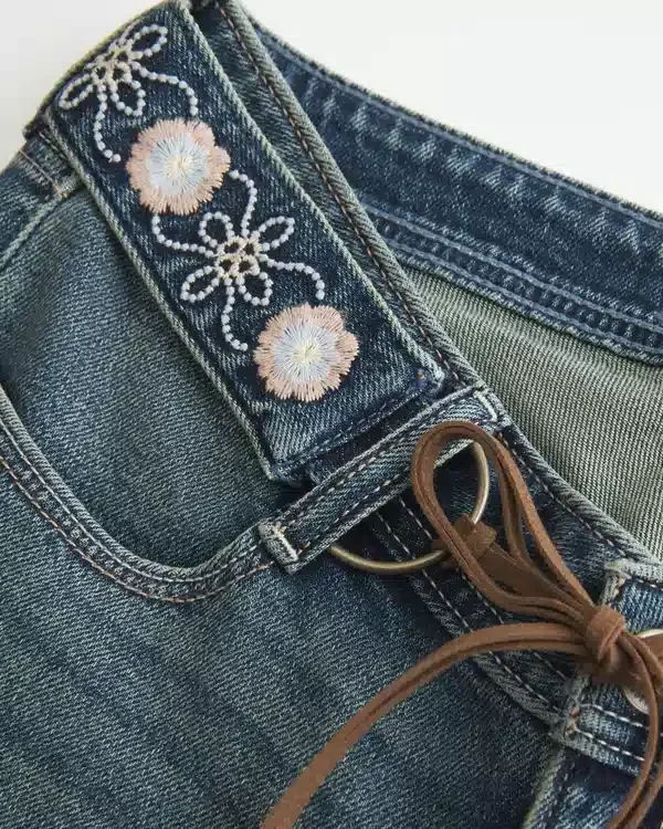 Ultra Düşük Bel Nakışlı Kemer Orta Yıkama Flare Jeans Ultra Düşük Bel Nakışlı Kemer Orta Yıkama Flare Jeans
