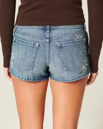 Ultra Düşük Bel Orta Yıkama Çiçek İşlemeli Denim Mini Şort