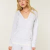 V Yaka Kapüşonlu Sweatshirt V Yaka Kapüşonlu Sweatshirt