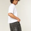 Yıkanmış Siyah Nakışlı Yılan Skater Bol Kesim Kot Pantolon